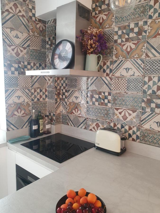 Beautiful Apartment With Terrace San Basilio Севиля Екстериор снимка