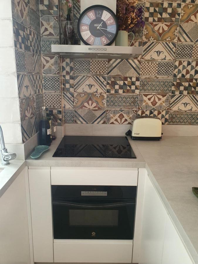 Beautiful Apartment With Terrace San Basilio Севиля Екстериор снимка